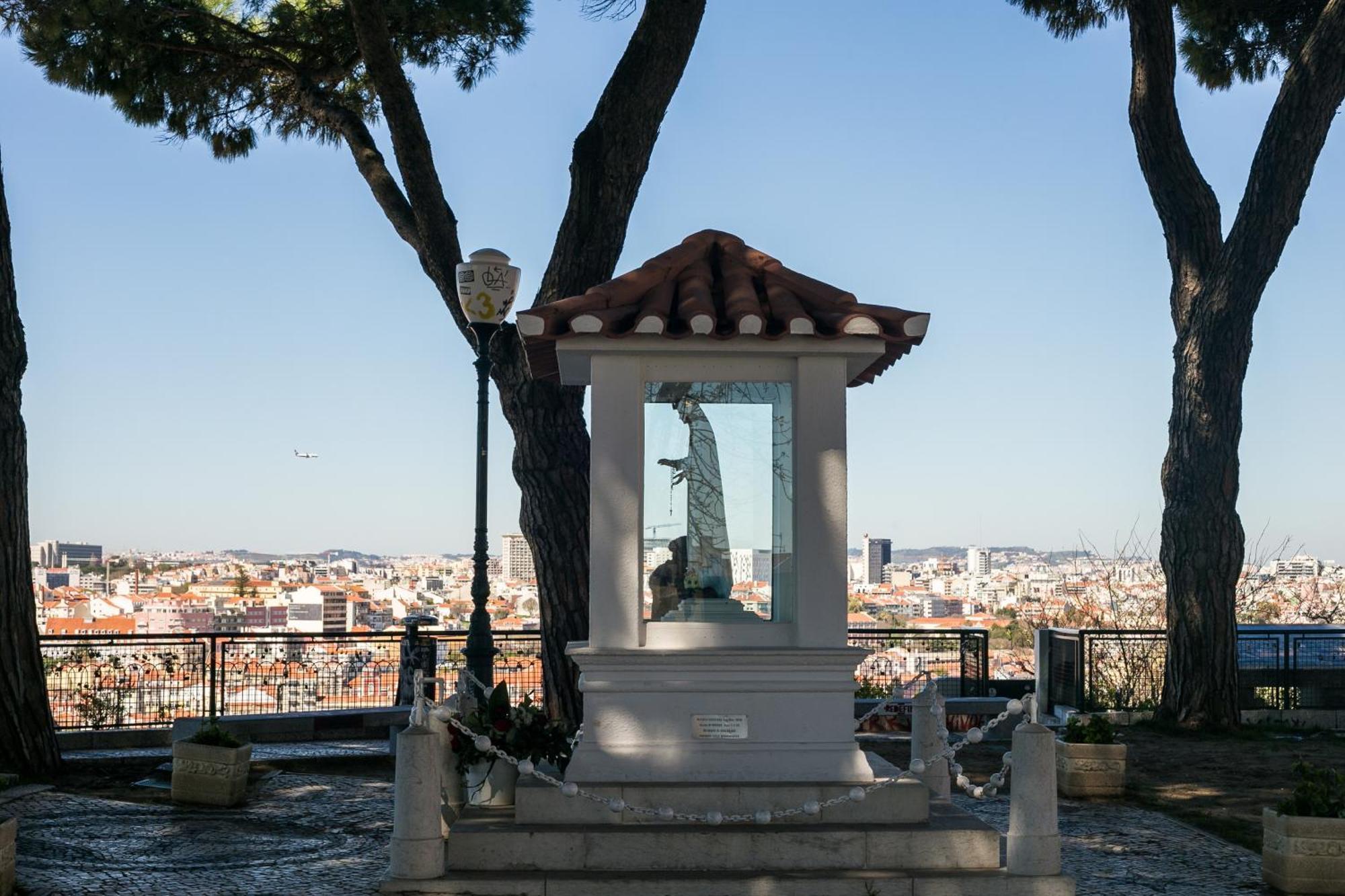 Happy Stay Lisbon - Suite With A View, Private Terrace & Ac Exterior photo